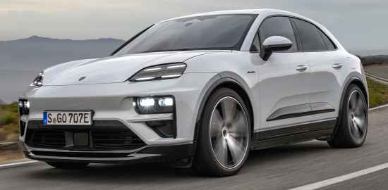 Porsche Macan 2024, il nuovo SUV della casa di Zuffenhausen è solo elettrico